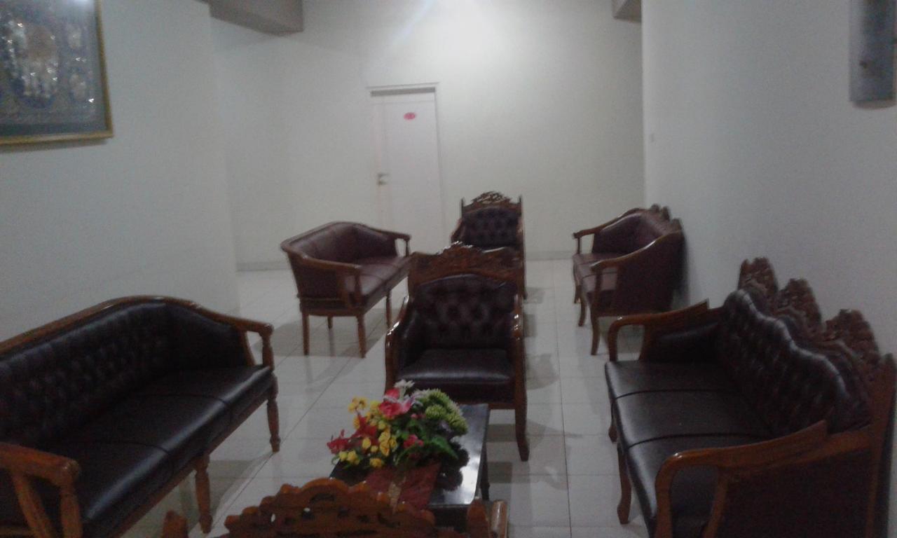 Ning Ed-Hotel Malang Exterior photo
