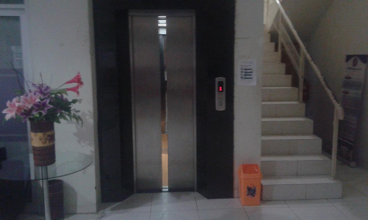Ning Ed-Hotel Malang Exterior photo