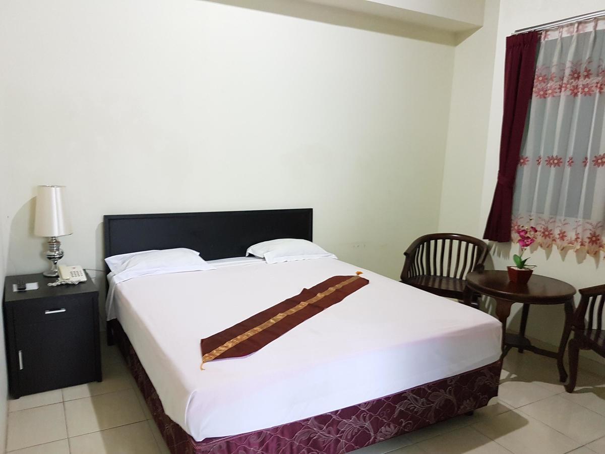 Ning Ed-Hotel Malang Exterior photo